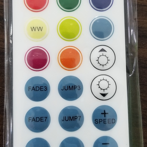 24' colour-changing LED patio light string - Picture 3 of 11